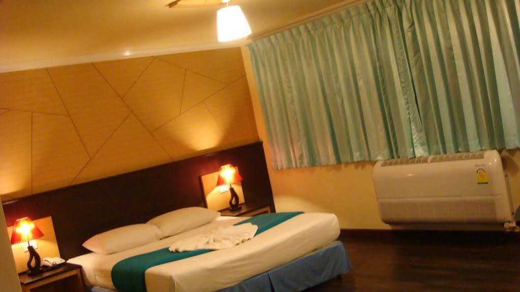 Thai Hotel Krabi town Exterior foto
